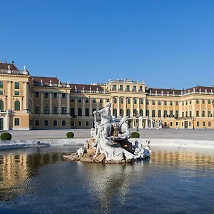 Schloss Schoenbrunn Grand Appartement